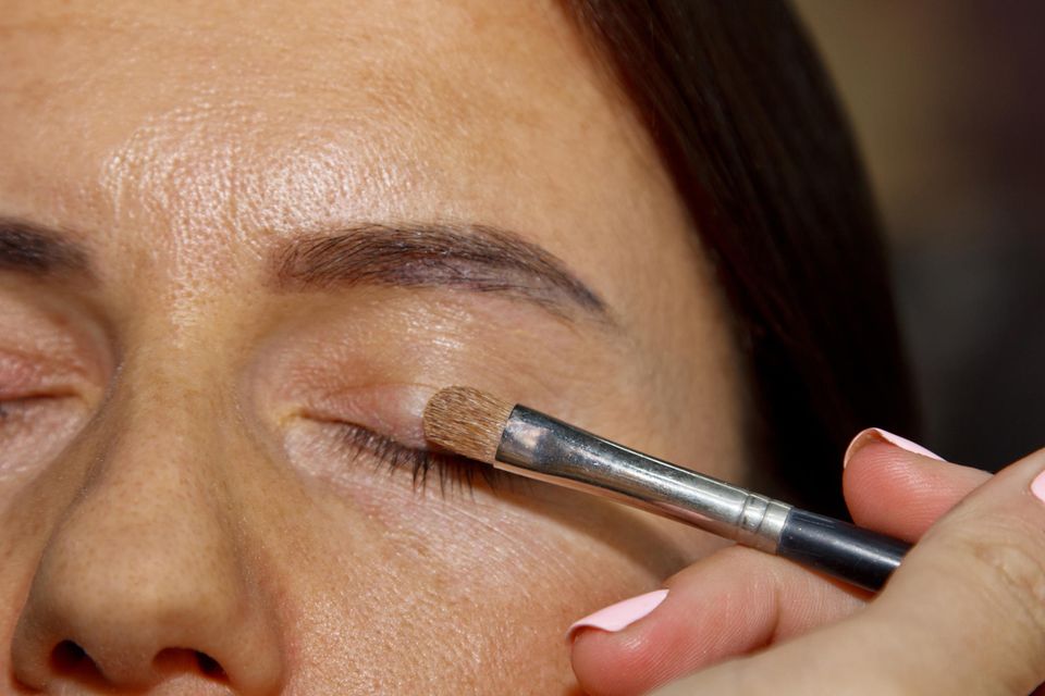 Quick and dirty: Drei Make-up-Tipps für faltige Augenlider
