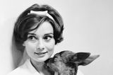 Audrey Hepburn mit Reh