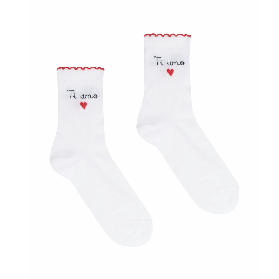 Eine Liebeserklärung für unsere Füße: Die süßen Socken von Calzedonia senden uns eine eindeutige Botschaft – ti amo! Für rund 5 Euro erhältlich.