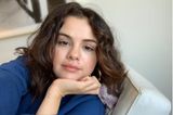 Selena Gomez setzt sich immer wieder dafür ein, mehr Realität in den sozialen Medien zu zeigen. Ihre jüngste Bilderreihe auf Instagram bestätigt das wieder einmal. Auf den drei Bildern, die sie postet, ist sie völlig ungeschminkt, ein kleiner Pickel ist ebenfalls zu sehen. Alles sehr natürlich – we like! 
