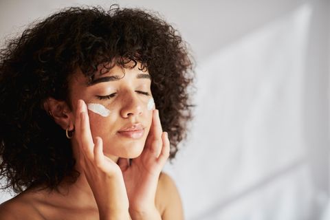 Hautpflege im Winter: Produkte, die Deine Hautbarriere stärken