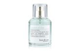 An japanische Steingärten ist dieses Parfum angelehnt und verkörpert Ruhe und Harmonie. Spritzige Kopfnoten aus Bergamotte, Grapefruit und Neroli verbinden sich mit floralen Herznoten aus Jasmin und Magnolie. "Garden of Zen" von Jean&Len in 50 ml, kostet ca. 22 Euro. 