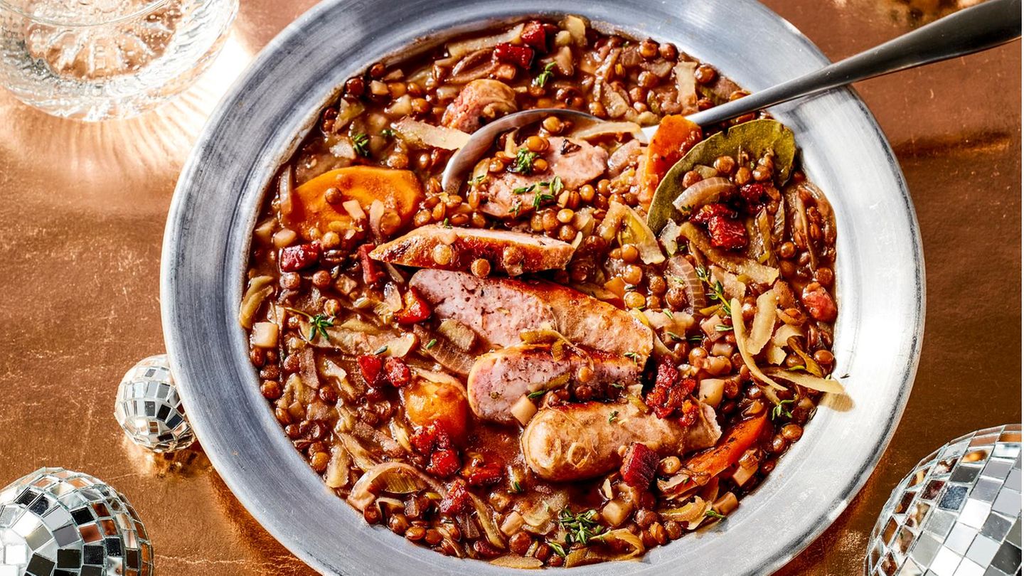 Berglinsen mit gebratener Salsiccia | BRIGITTE.de
