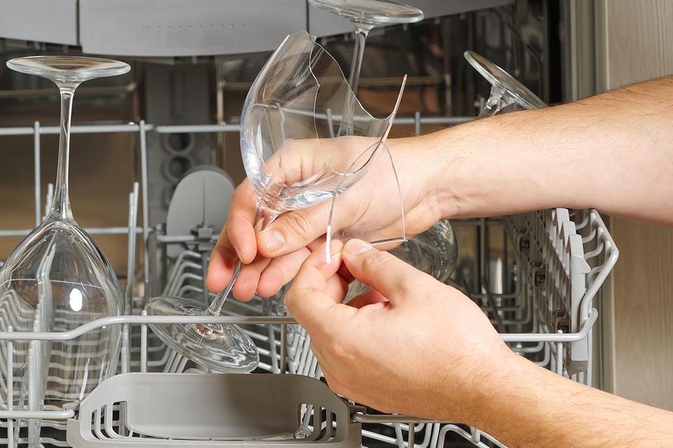 Trick, mit dem deine Weingläser in der Spülmaschine nicht kaputt gehen