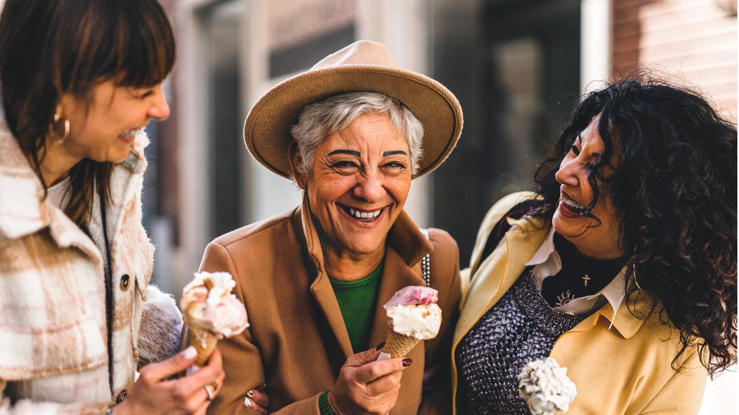 3 Dinge, die Frauen über 60 anders machen, die positiv auf ihr Alter  schauen | BRIGITTE.de