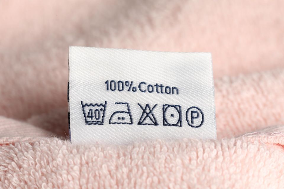 Kleidung: Diese Wäschesymbole solltest du unbedingt kennen