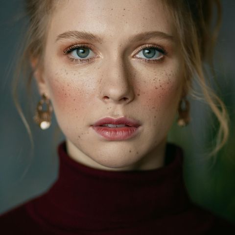 Portraitfoto einer jungen Frau