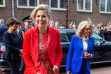 Königin Máxima und Frankreich Première Dame Brigitte Macron besuchen in Amsterdam gemeinsam das Anne-Frank-Haus, ein wichtiger Termin, und die Looks der beiden könnten farblich nicht schöner aufeinander abgestimmt sein: Rot, Weiß und Blau bzw. Blau, Weiß und Rot sind die Farben sowohl der niederländischen als auch der französischen Flagge. Farbsymbolik pur!