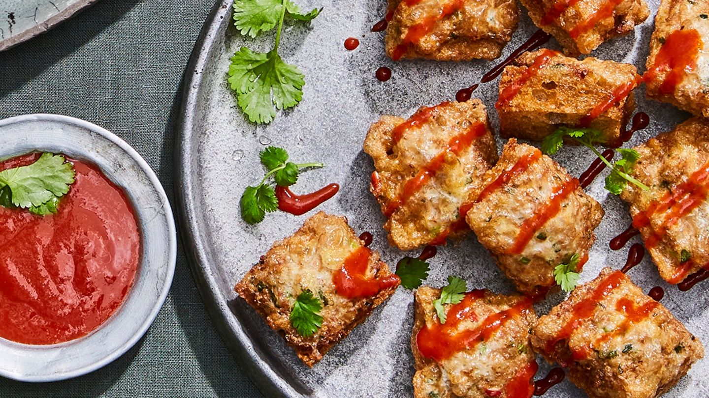 Frittiertes Brot mit Schweinefleisch | BRIGITTE.de