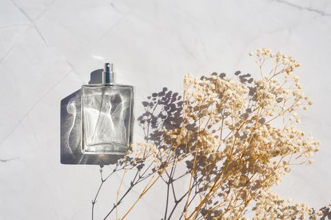 Unisex-Parfum: Beauty-Shot einer Parfumflasche