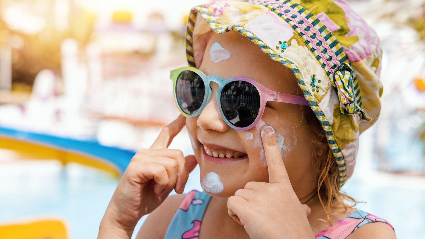Sonnenschutz für Kinder: 4 Dinge, auf die Eltern achten sollten ...
