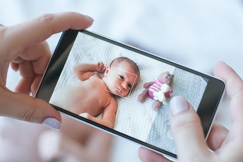 Babyfotos auf Social Media: Expertin warnt vor Sicherheitsrisiken
