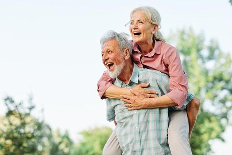 Psychologie: 3 Gründe, warum ältere Menschen glücklicher sind