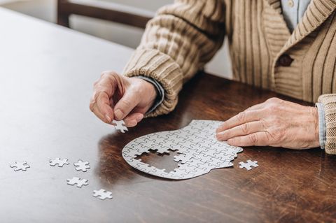Alzheimer: Puzzle eines Gehirns