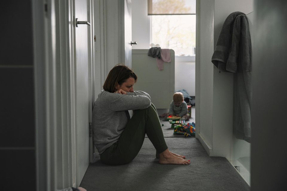Eltern-Burnout: 3 Warnzeichen, die ihr ernst nehmen solltet