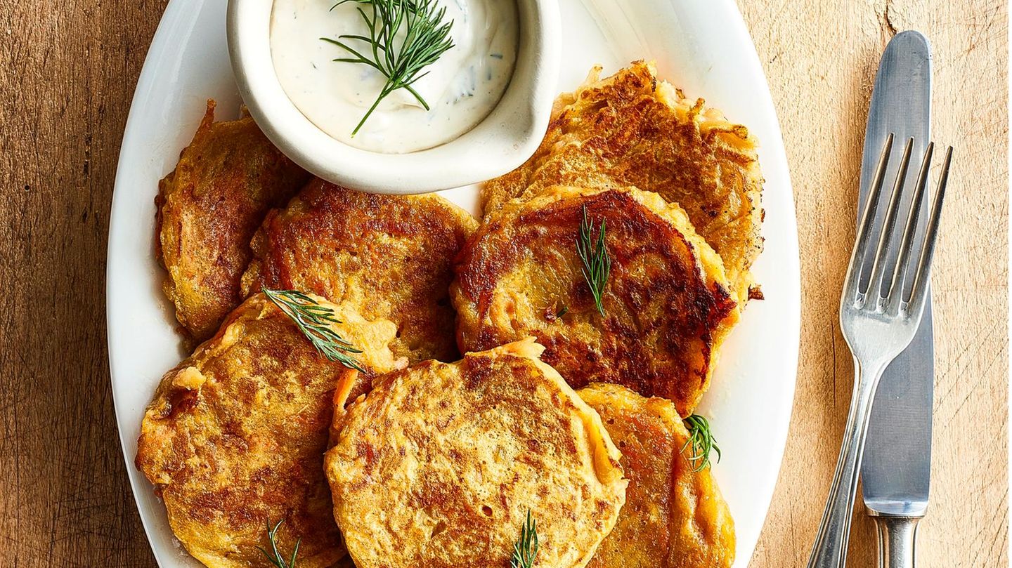 Gemüse-Pancakes mit Sardellen-Dip | BRIGITTE.de