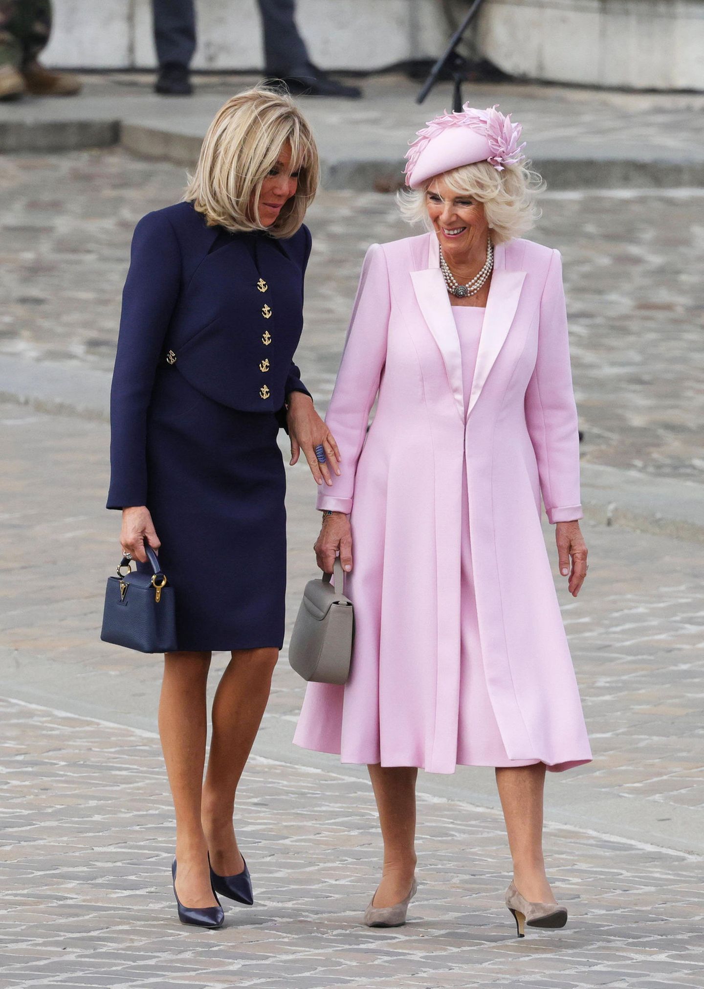 Brigitte Macron 1980: A Look Back At Her Youth - k1vrsfj