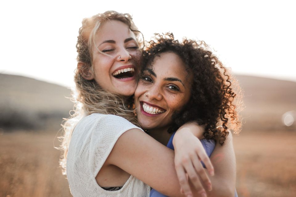 Psychologie: 3 Dinge, an denen du warmherzige Menschen erkennst