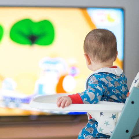 Erziehung: Aus diesem Grund sollten Einjährige noch nicht fernsehen
