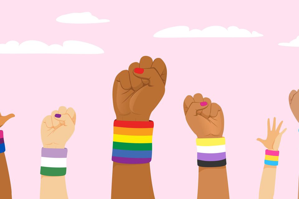 Zeichnung: Fäuste mit bunten Schweißbändern in Pride-Farben zeigen in die Luft