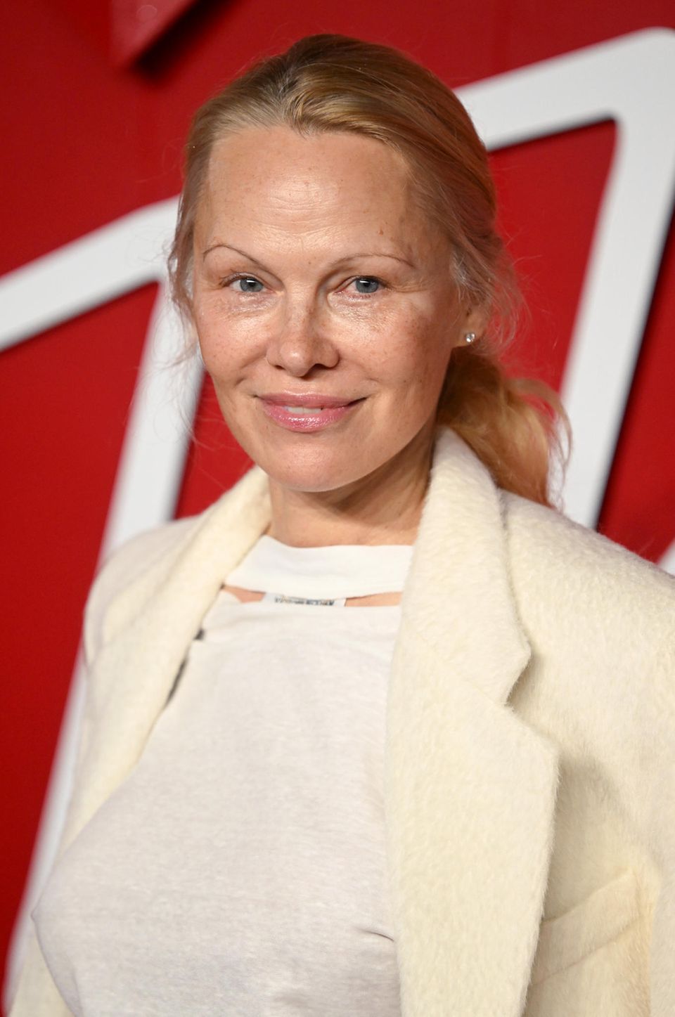 Pamela Anderson Verzichtet Erneut Bei Den British Fashion Awards Auf Pamela Anderson Verzichtet Erneut Bei Den British Fashion Awards Auf