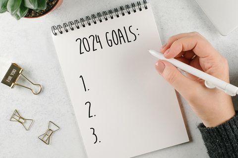 Neujahrsvorsätze: Einfache Tipps, mit denen du sie 2024 erreichen kannst