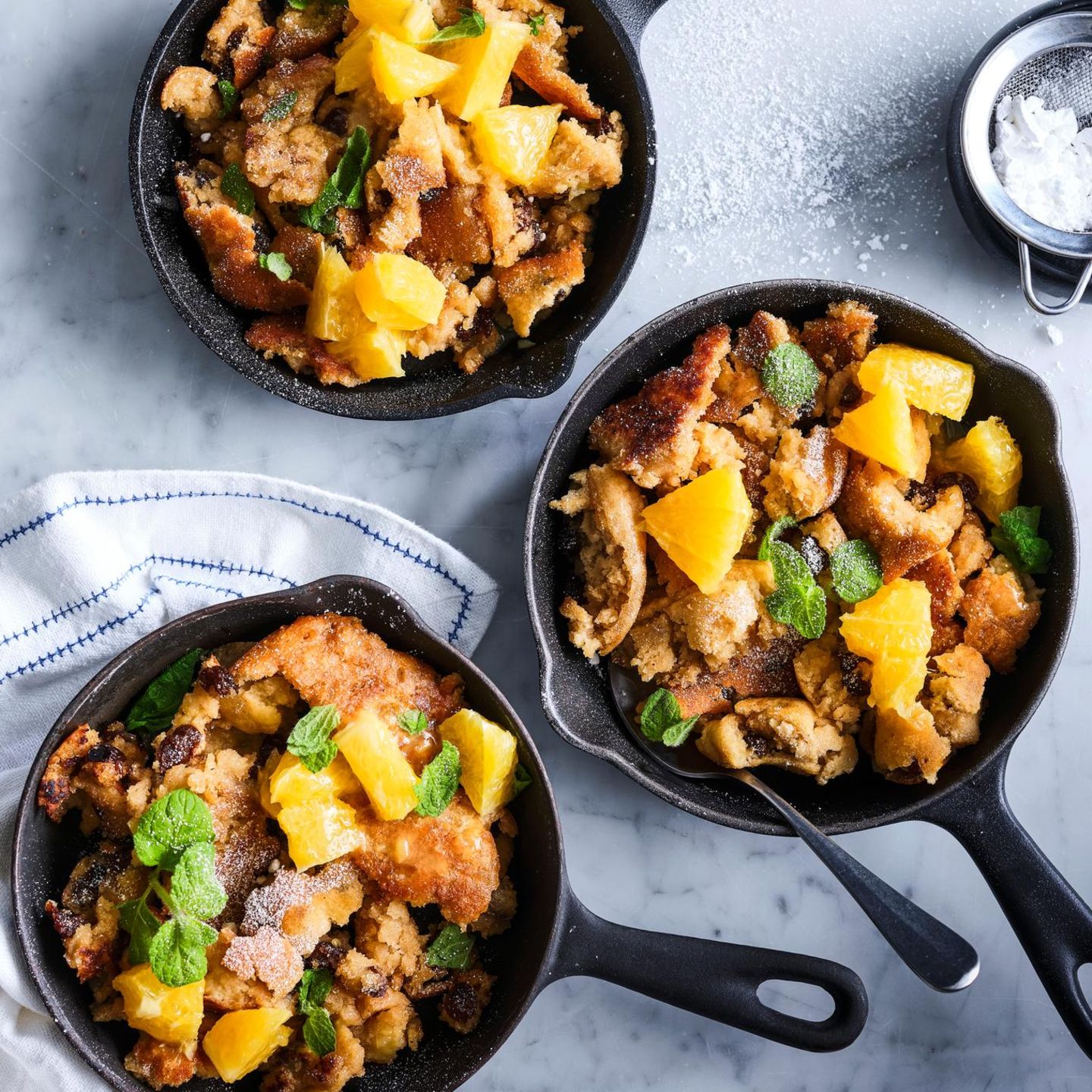 Veganer Kaiserschmarrn mit marinierten Orangen