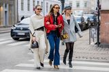 Auch an Tag drei der Fashion Week in Kopenhagen begeistern die Gäste mit ihren Streetstyle-Looks. Trine Kjaer, Anna Winck und Hanna Stefansson machen es vor. Das Trio begeistert mit seinen verschiedenen Styles.