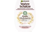 Entspannt: "Wahre Schätze Sanfte Hafermilch Beruhigender Conditioner“ von Garnier für 3 Euro.