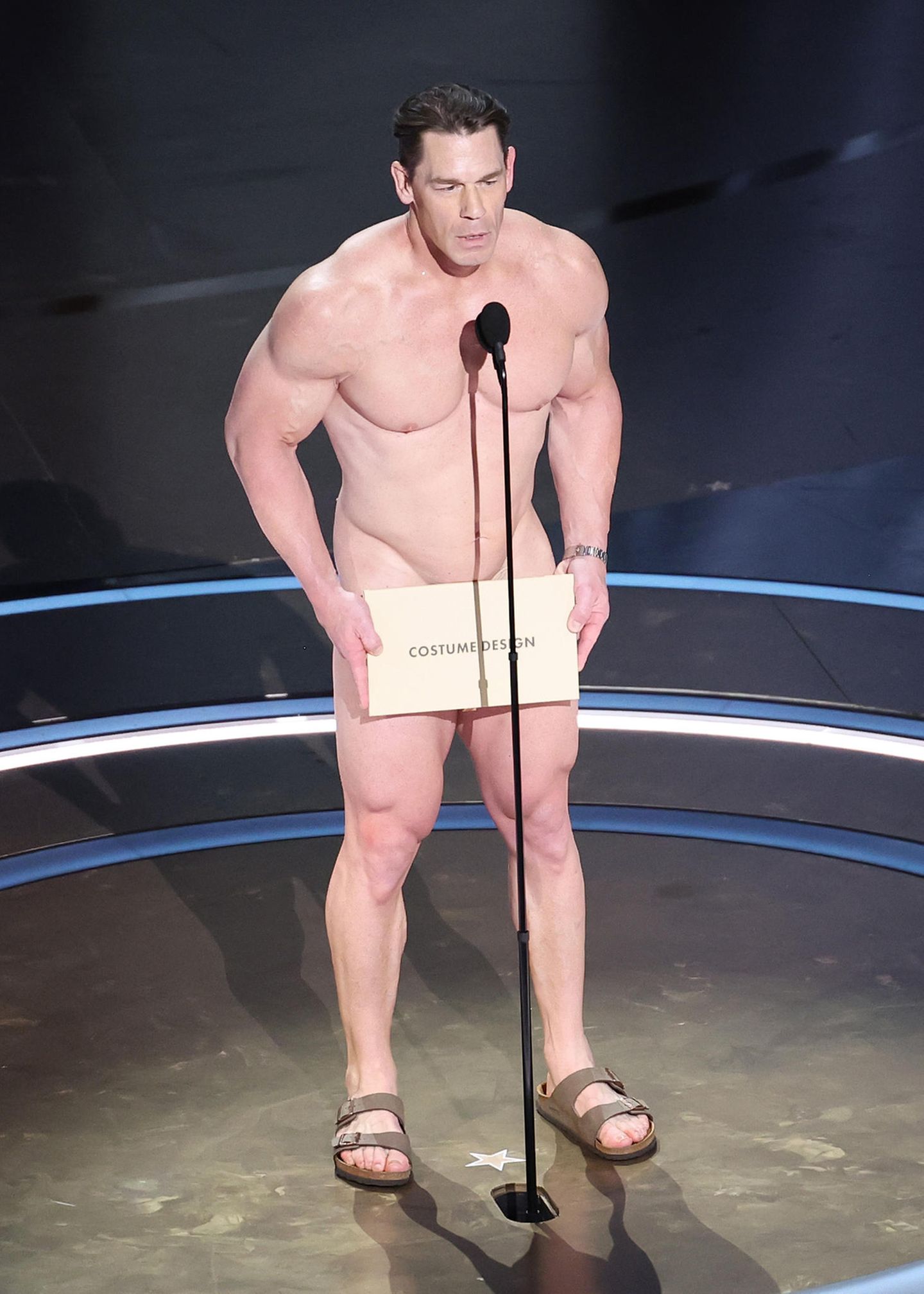 Oscars 2024: John Cena nackt auf der Bühne