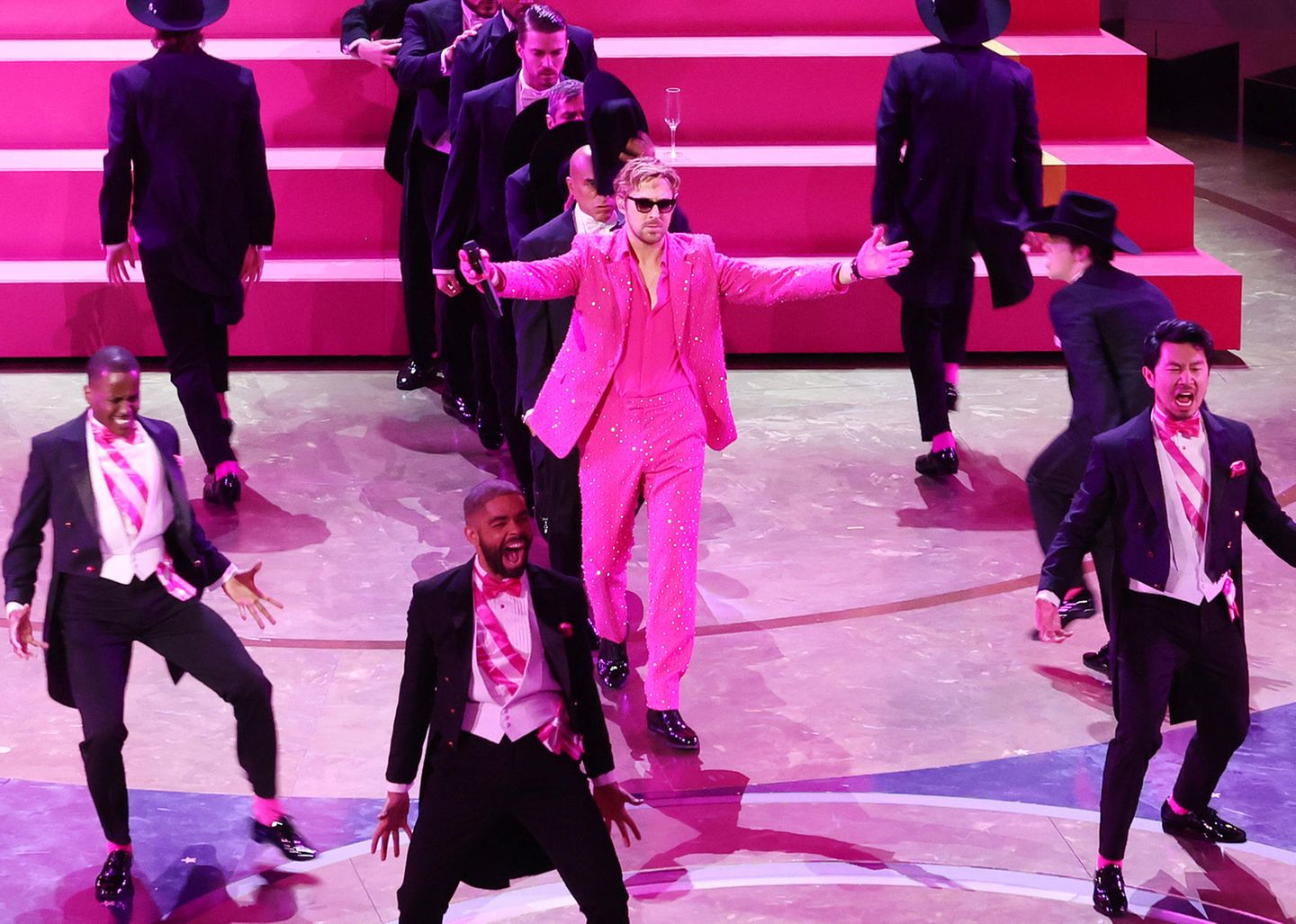Oscars 2024: Ryan Gosling performt auf der Bühne