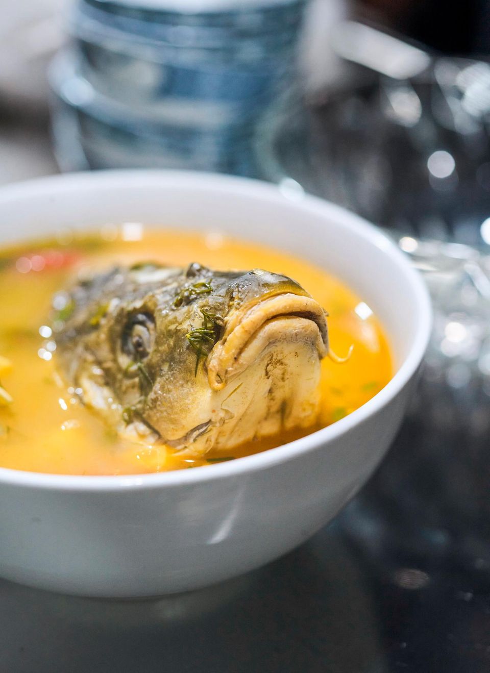 Hanoi: traditionelle Fischsuppe