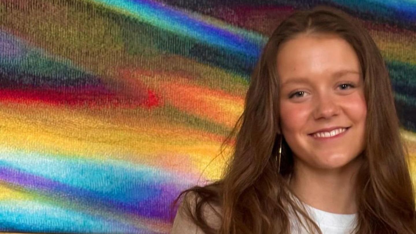 Prinzessin Isabella Mit neuen Fotos feiert sie ihren 17. Geburtstag