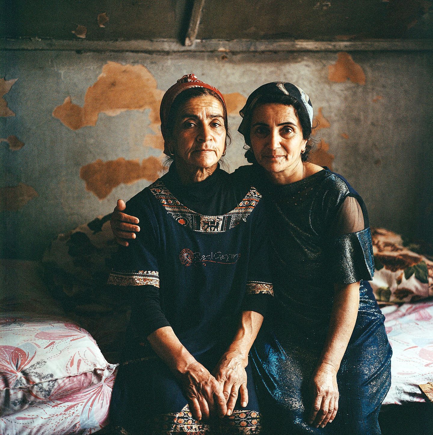World Press Photo 2024: Schwestern posieren für ein Portrait