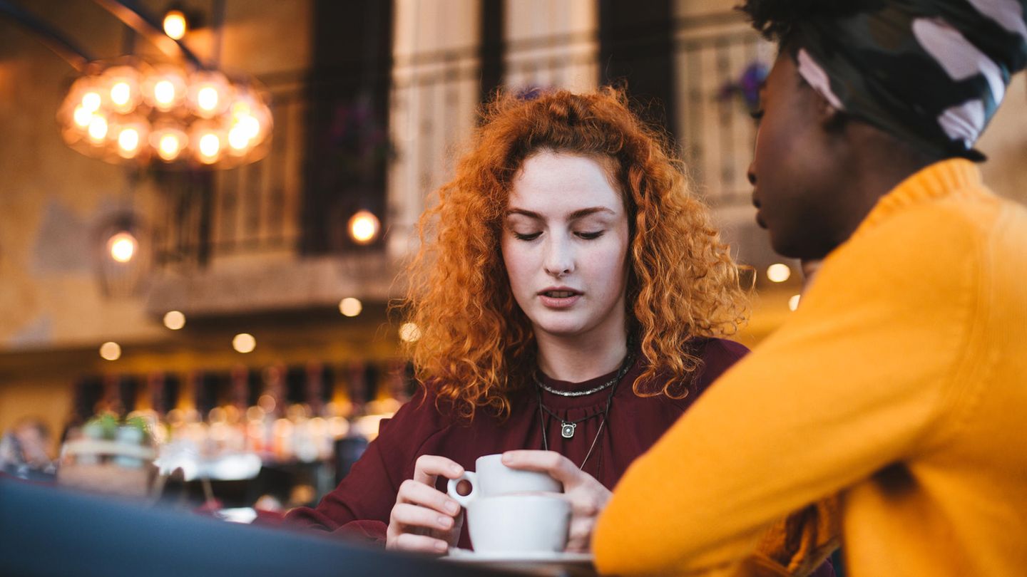 Psychologie: Daran Erkennst Du Die Intelligenz Einer Person, Ohne Dass ...