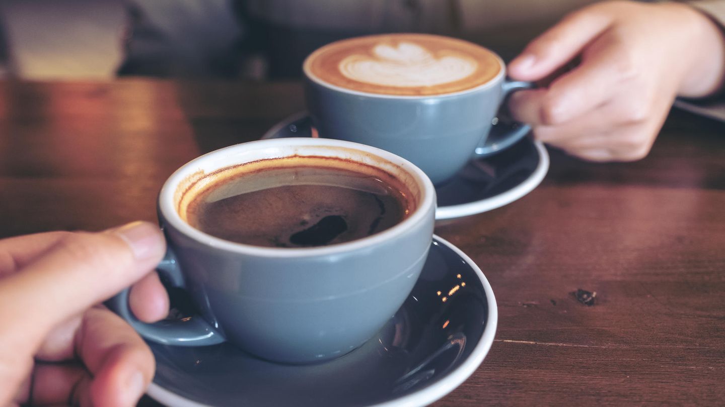 TikTok-Trend: Darum solltest du deinen Kaffee mit Zitrone trinken
