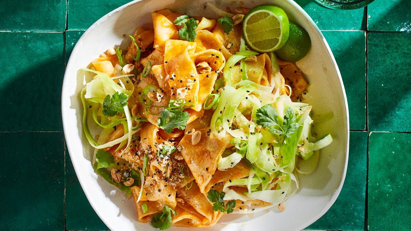 Biang-Biang mit Rettich und Panko-Crunch | BRIGITTE.de