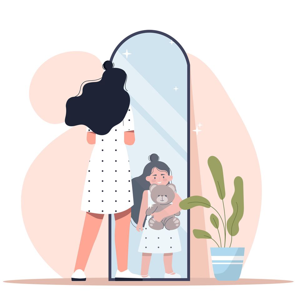 Illustration von Frau vor dem Spiegel mit innerem Kind: So entscheidet unsere Kindheit, wie intelligent wir werden