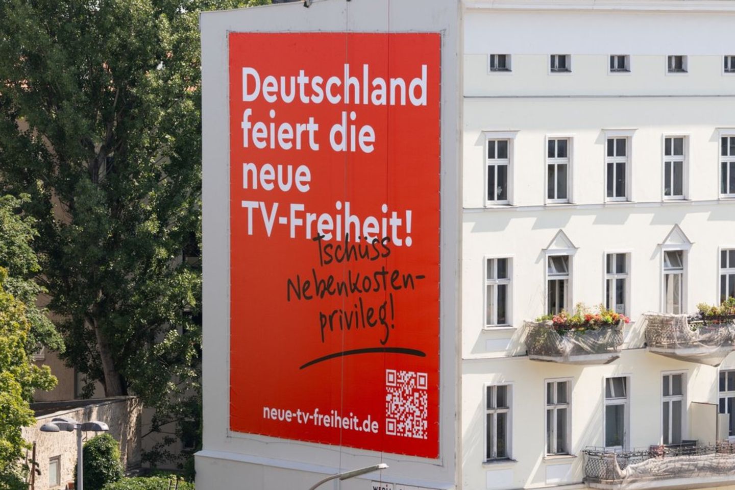 Tschüss, Nebenkostenprivileg: Charmante Aufklärungskampagne zur neuen TV-Freiheit