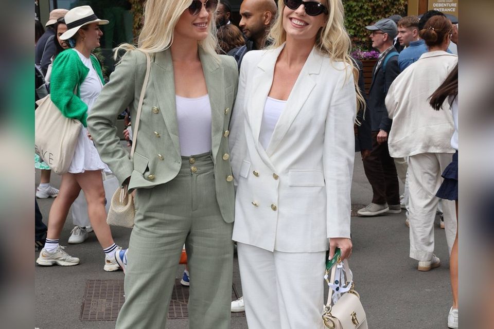 Lady Eliza und Lady Amelia Spencer in Wimbledon.