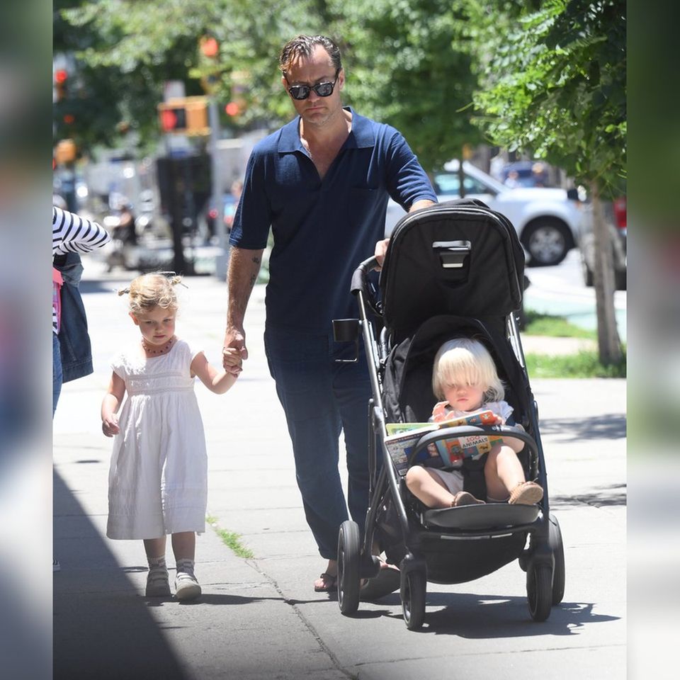 Unterwegs mit seinen beiden jüngsten Kindern: Jude Law