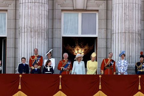 Am 15. Juni versammelte sich die Royal Family um König Charles III. und Königin Camilla bei "Trooping the Colour" auf dem Schl