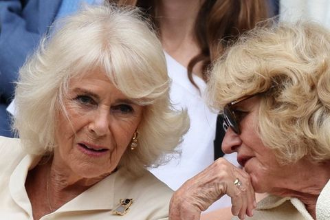 Königin Camilla neben Schwester Annabel Elliot in Wimbledon.