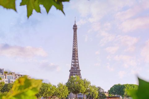 Paris empfängt tausende Besucher zu den Olympischen Sommerspielen 2024.