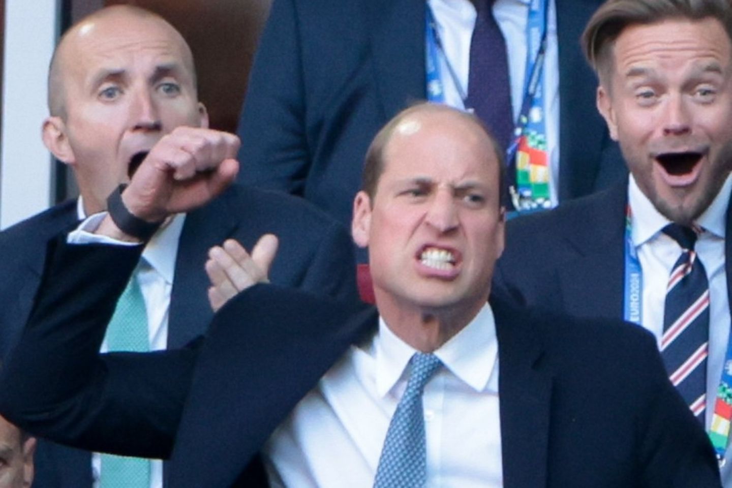 Prinz William bejubelt ein Tor seiner englischen Fußballmannschaft bei der EM.
