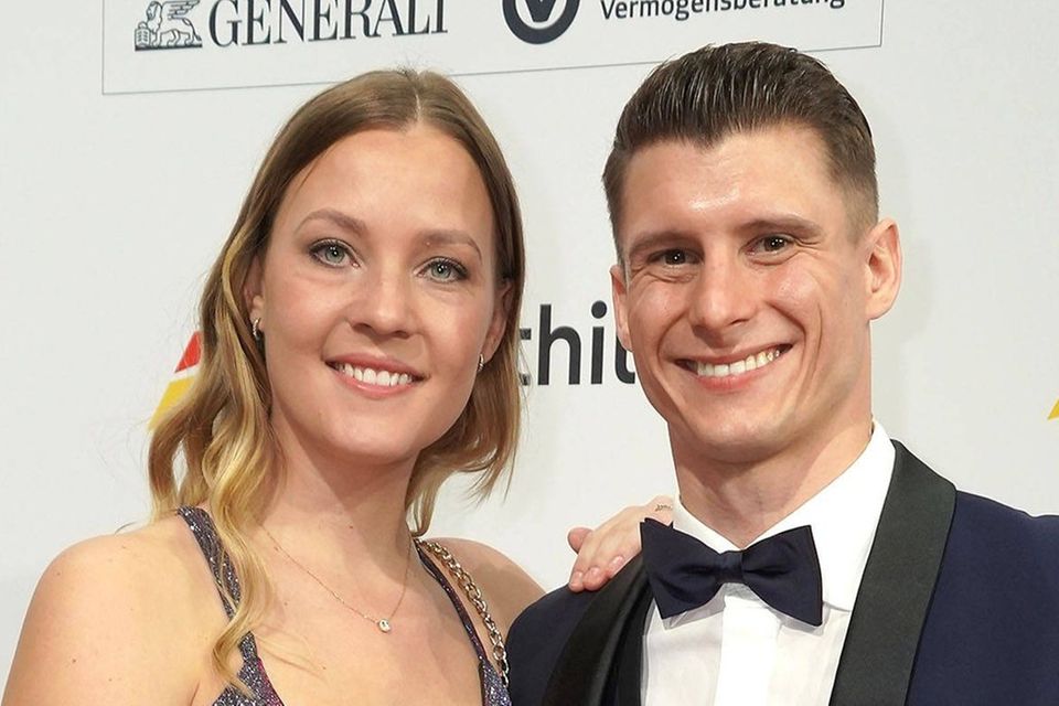 Werden erstmals Eltern: Lukas Dauser und seine Ehefrau Viktoria beim Ball des Sports im Februar 2024.