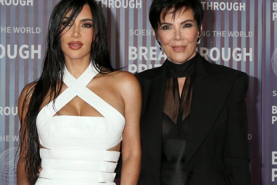 Kris Jenner (re.) vor wenigen Wochen mit ihrer Tochter Kim Kardashian.