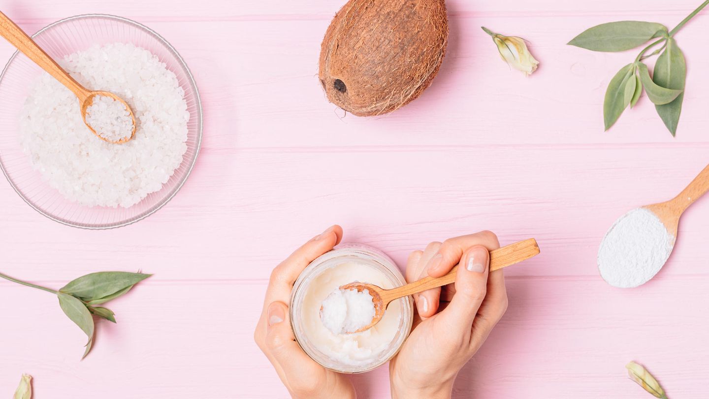 Superfood-Das-passiert-wenn-du-jeden-Tag-einen-L-ffel-Kokosnuss-l-isst