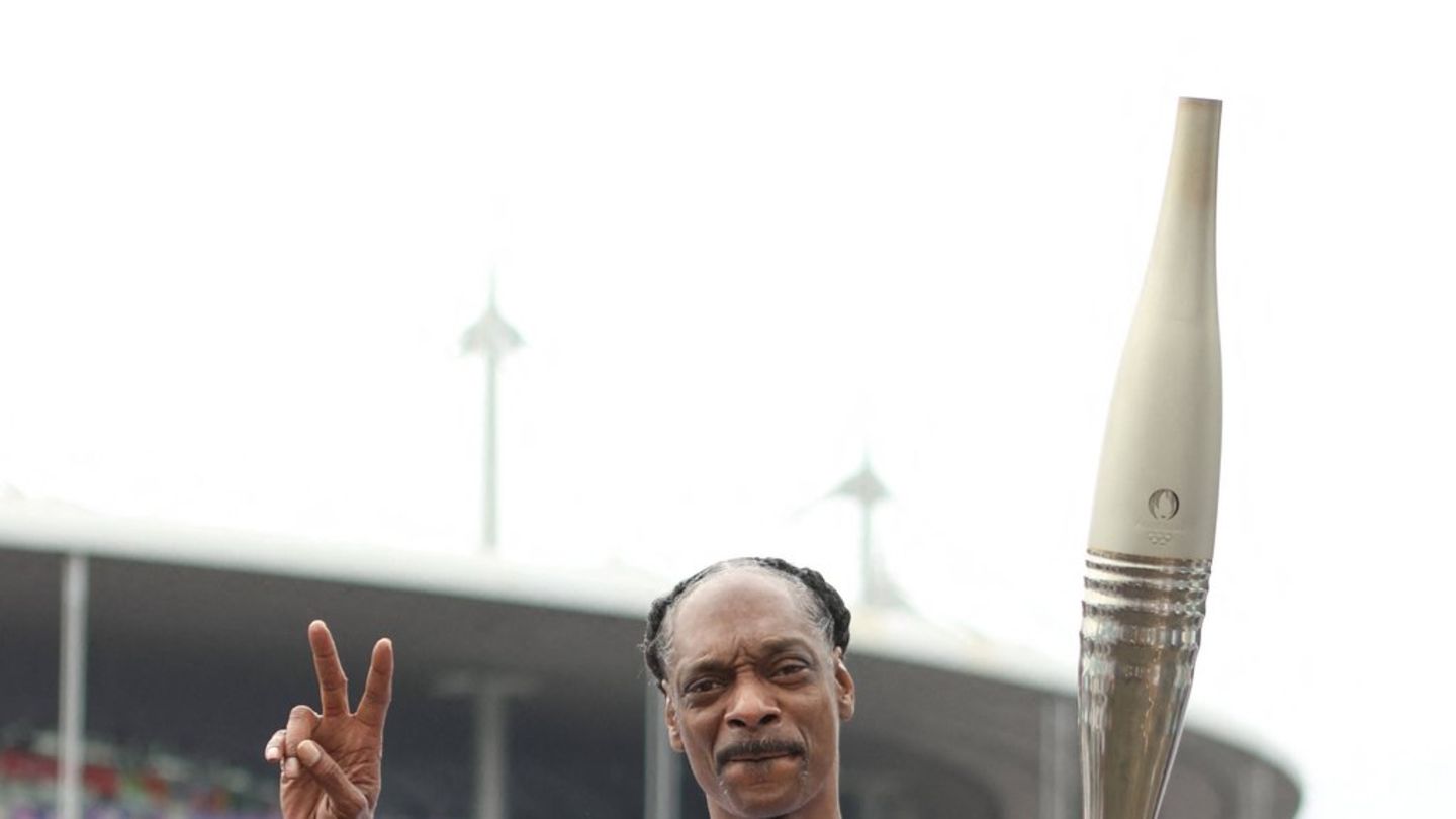 Snoop-Dogg-Er-hat-beim-Tragen-der-olympischen-Fackel-seinen-Spa-