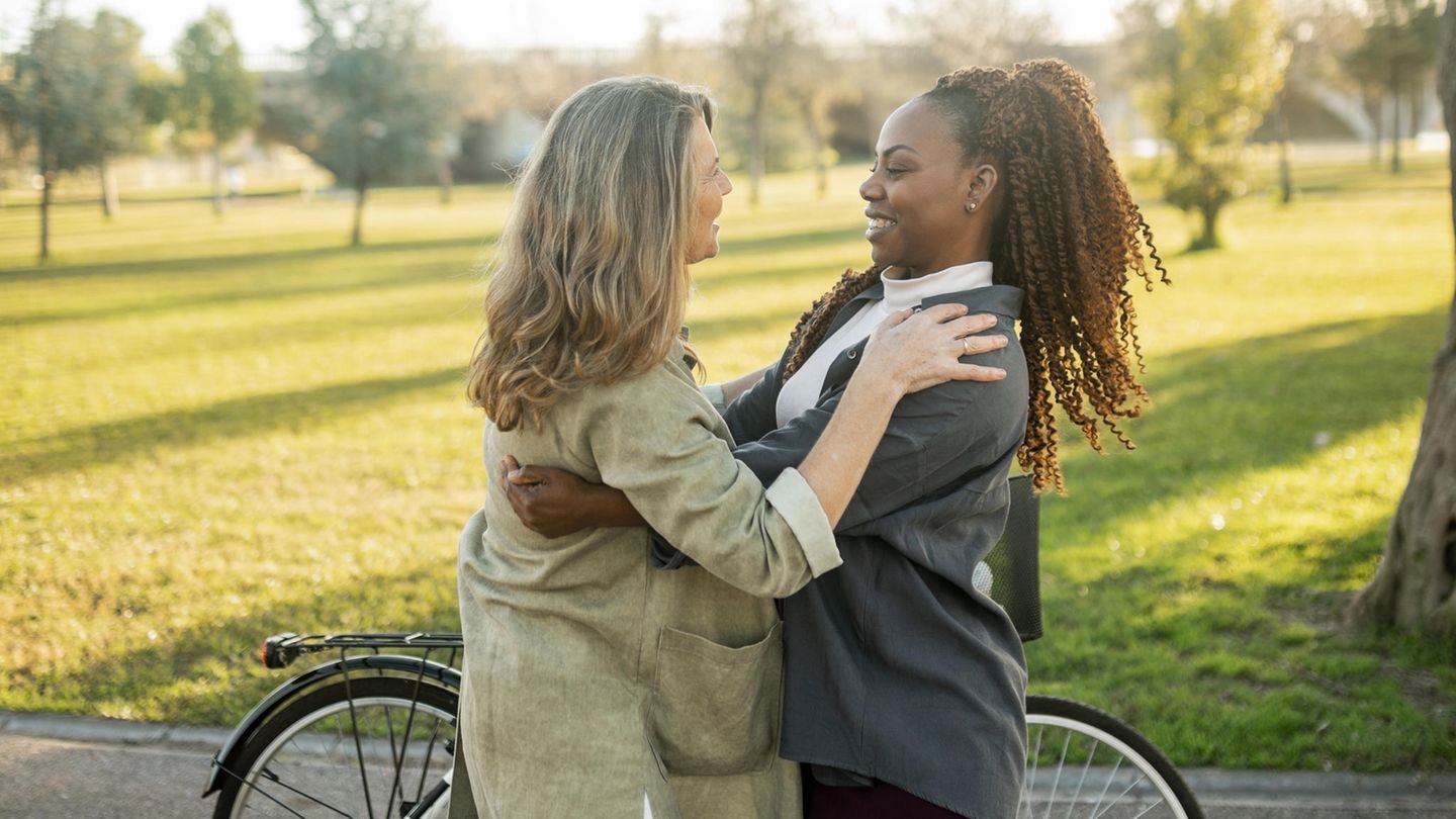 Laut-Harvard-Psychologin-2-Fragen-offenbaren-ob-dich-jemand-wirklich-mag